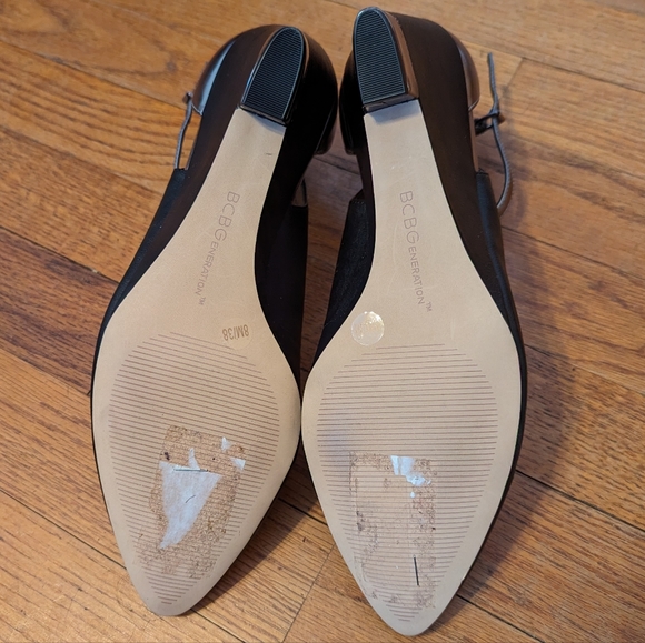BCBG Generation metallic vamp chic formal cutout wedge - Picture 6 of 7